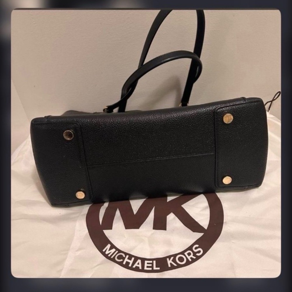 MICHAEL KORS BUNDLE - Picture 6 of 8